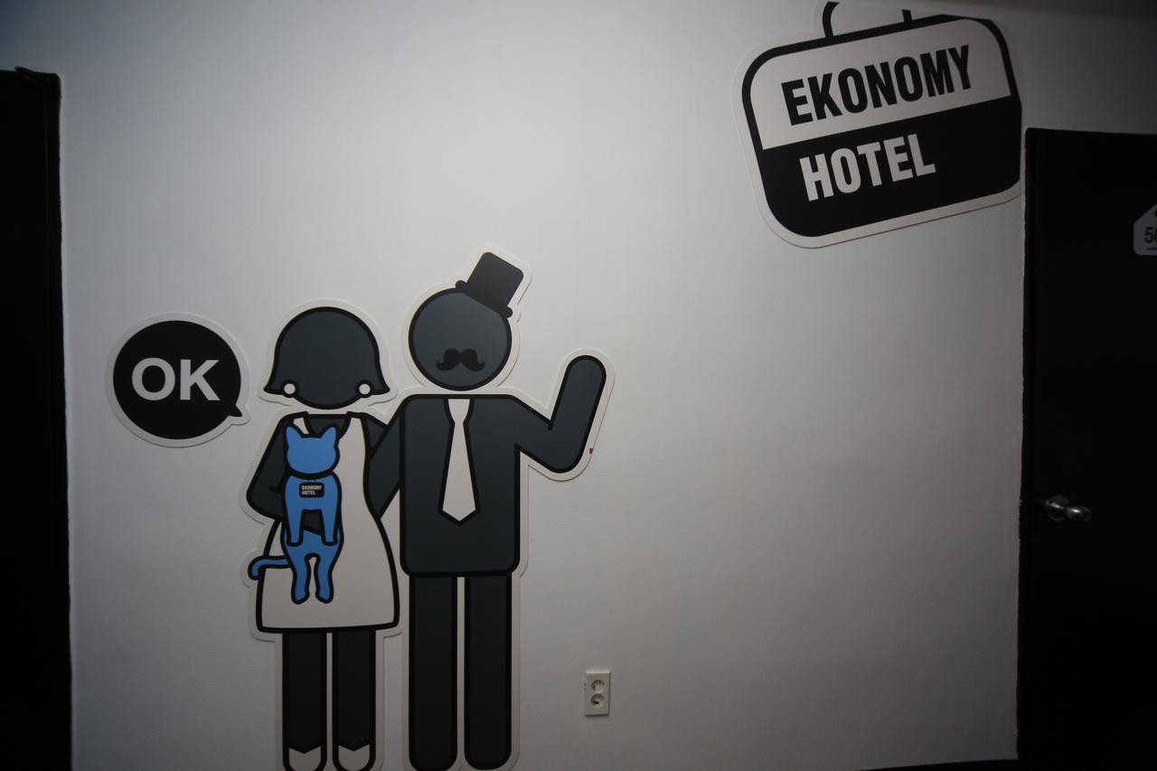 Ekonomy Hotel Мокпо Экстерьер фото