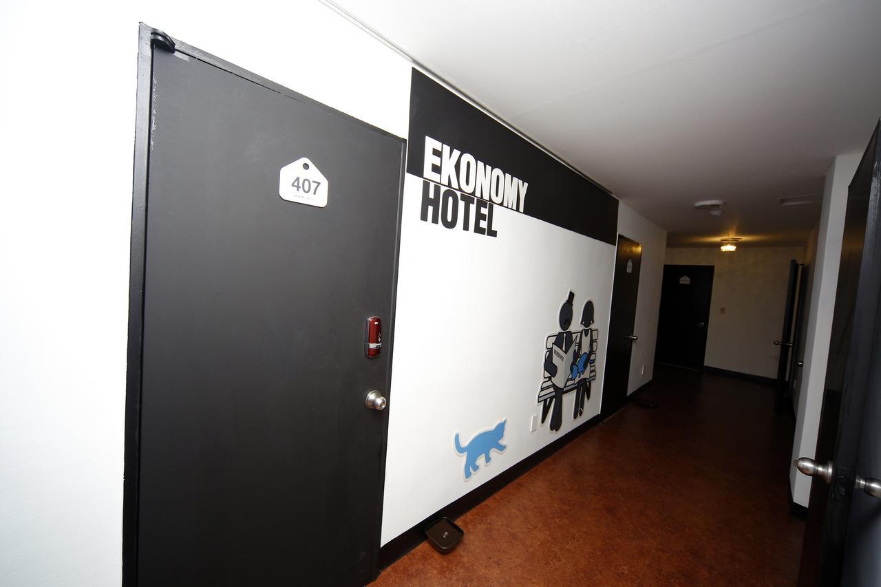Ekonomy Hotel Мокпо Экстерьер фото